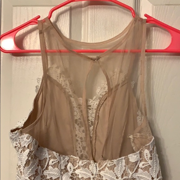 WHITE DRESS - Picture 3 of 3